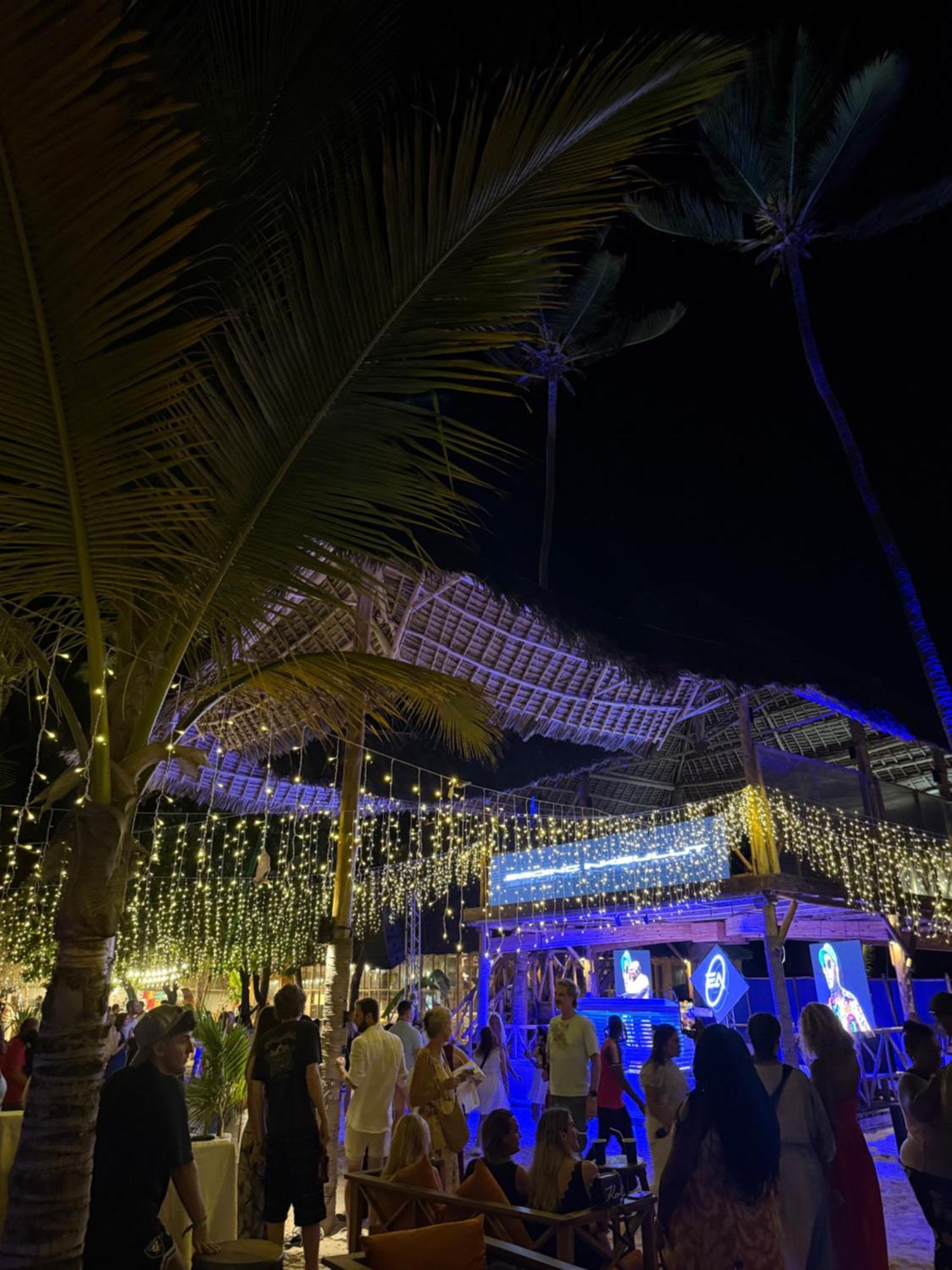 Tiki Club & (adults Only) Hotel Bwejuu