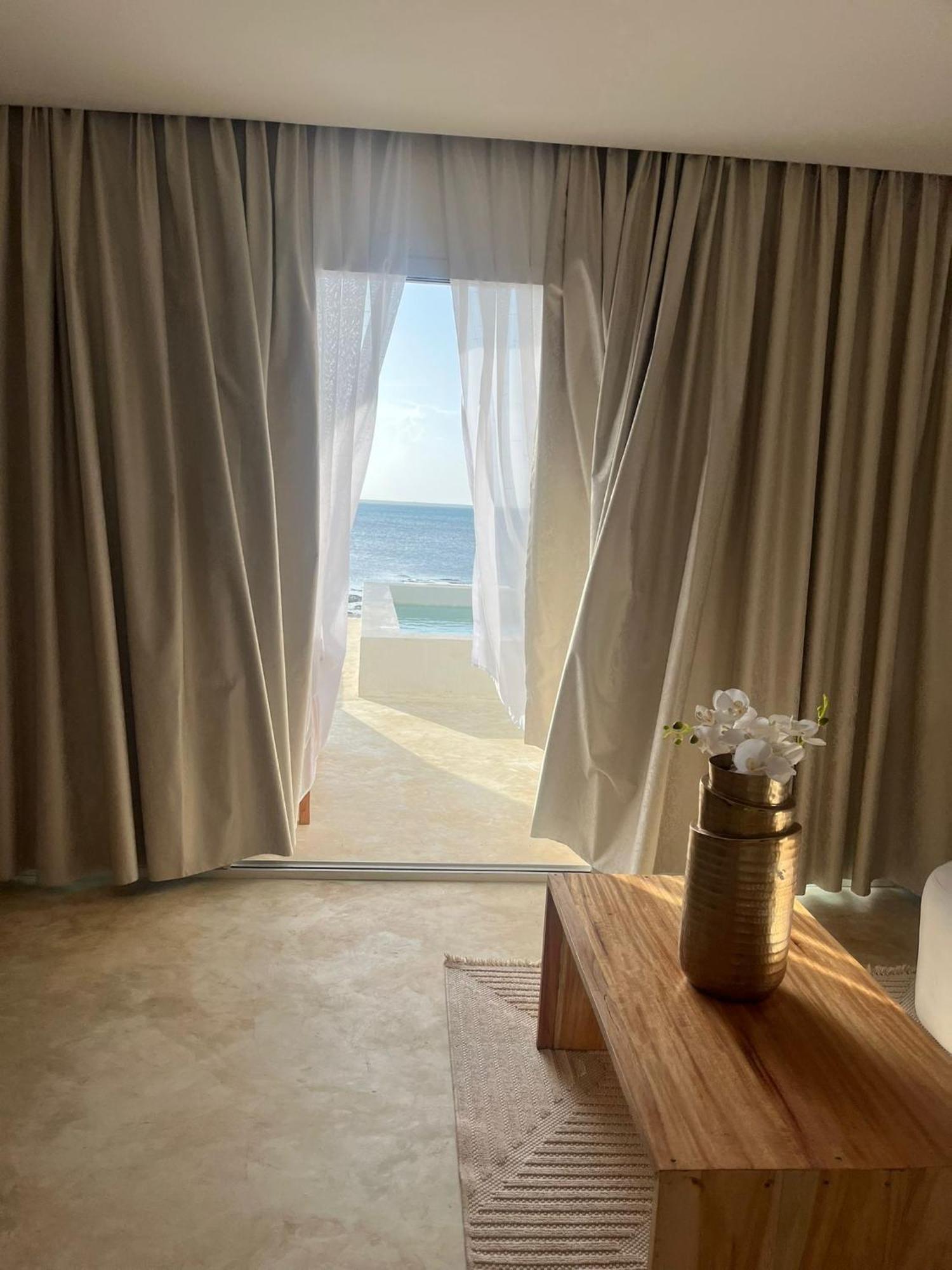 Le Saint Tropez * Kidoti