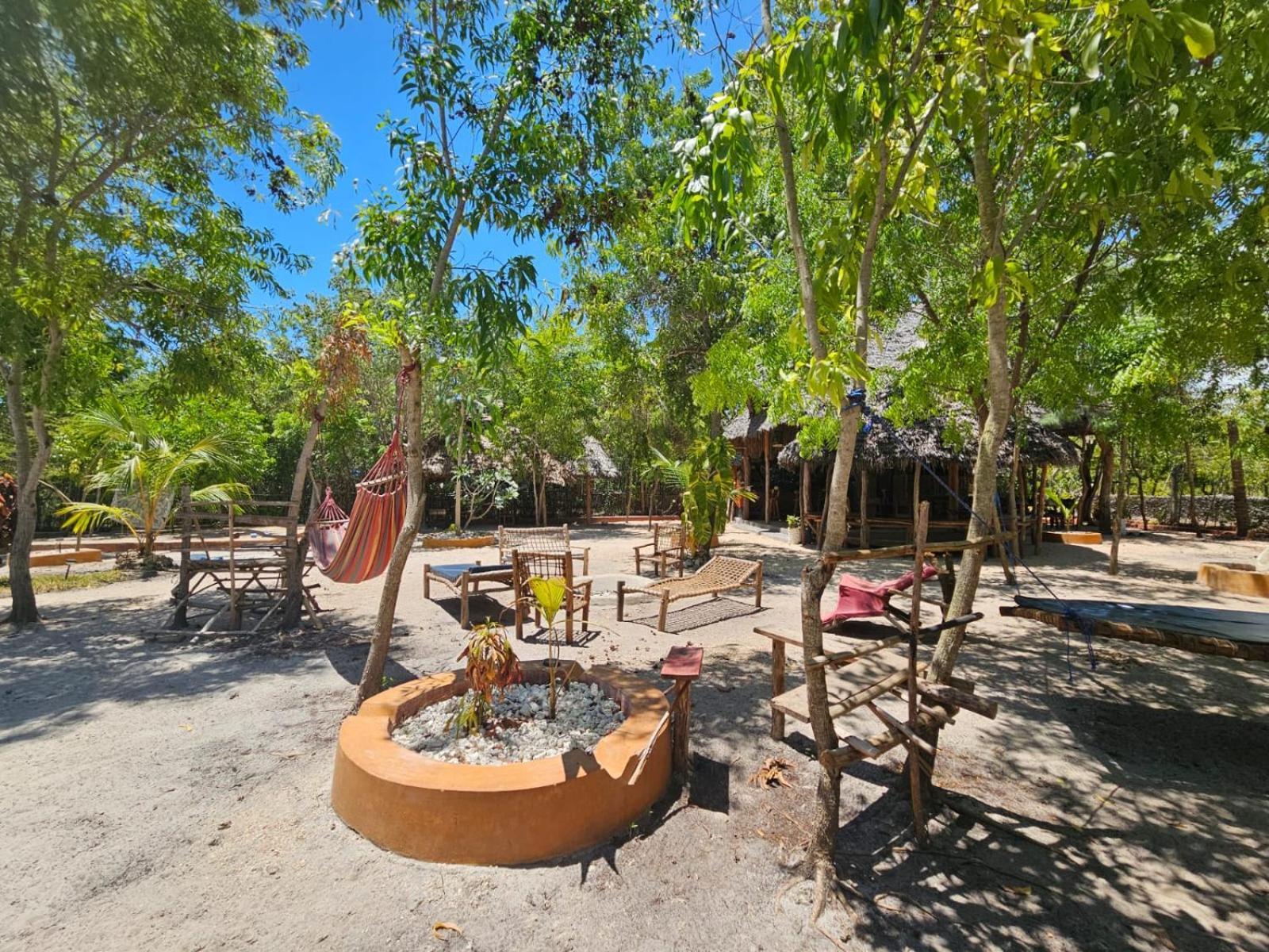 Karibu Maisha Bed & Breakfast *