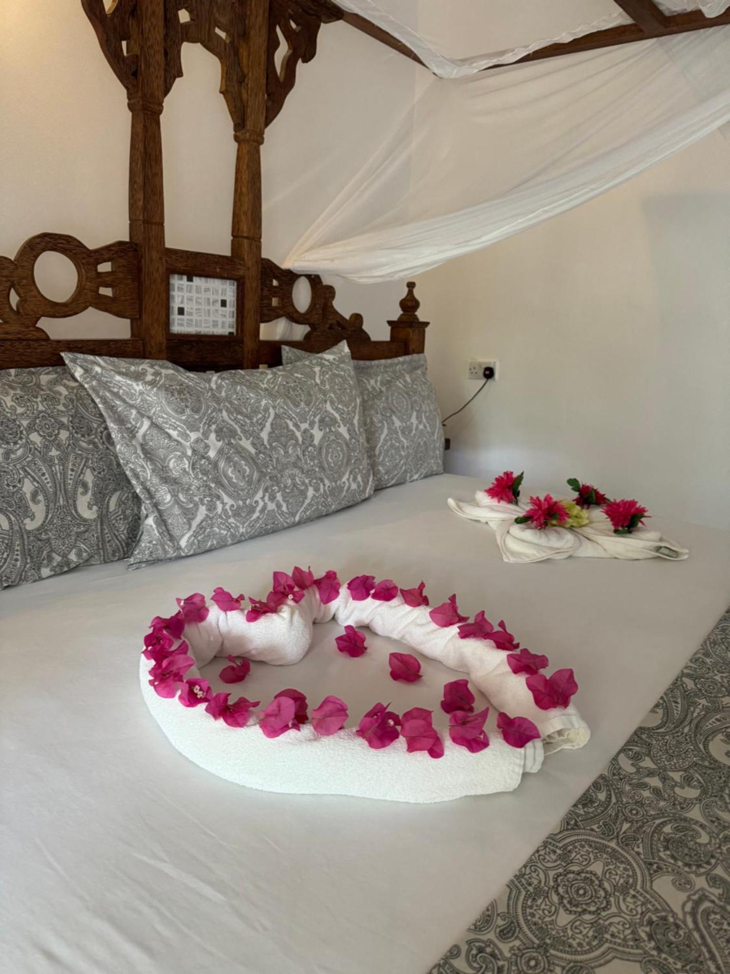 Bed & Breakfast Retreat *