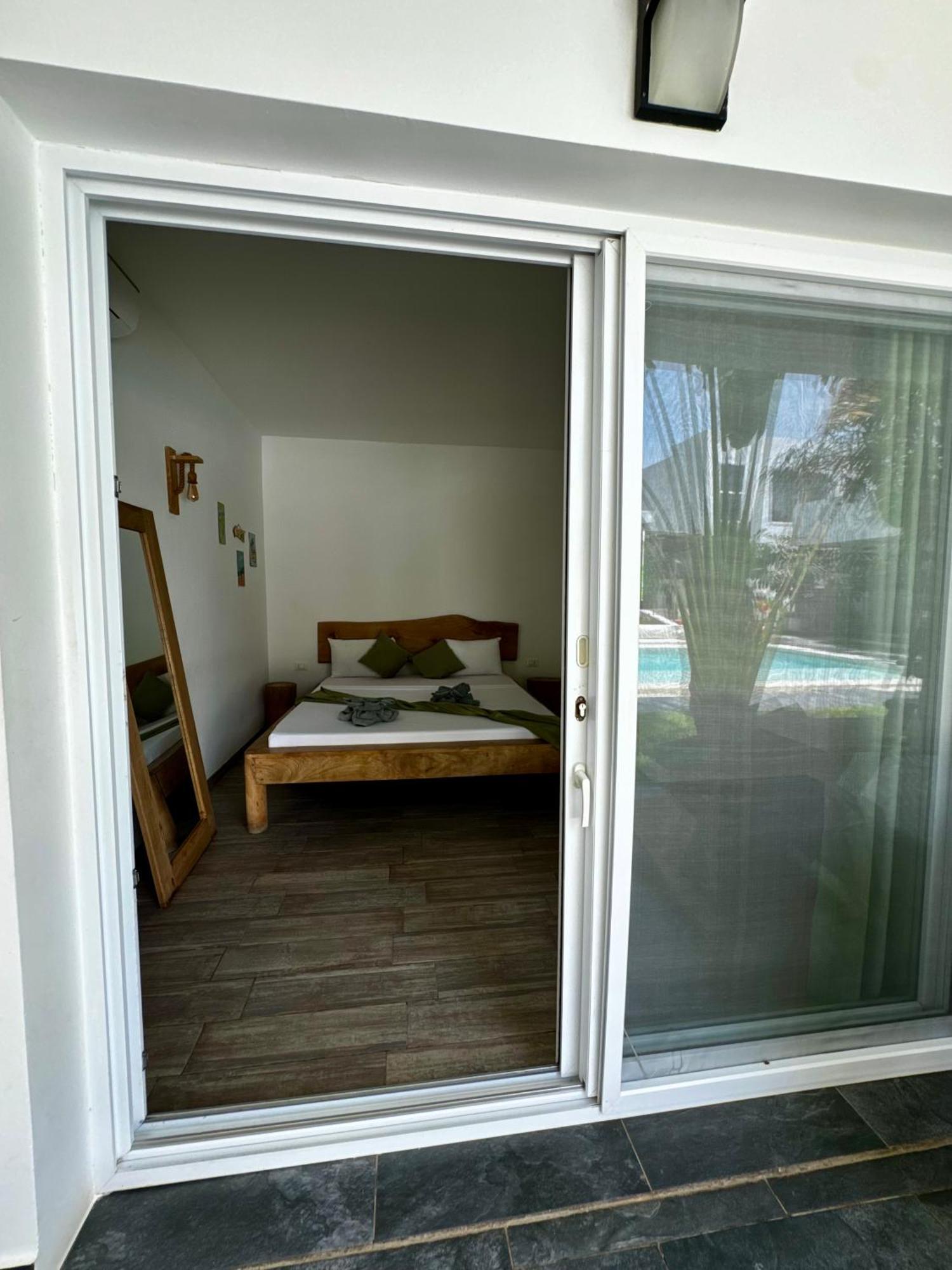 La Base Bed & Breakfast