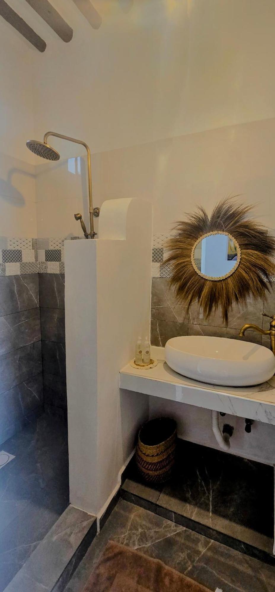 Mayssa Guest house *
