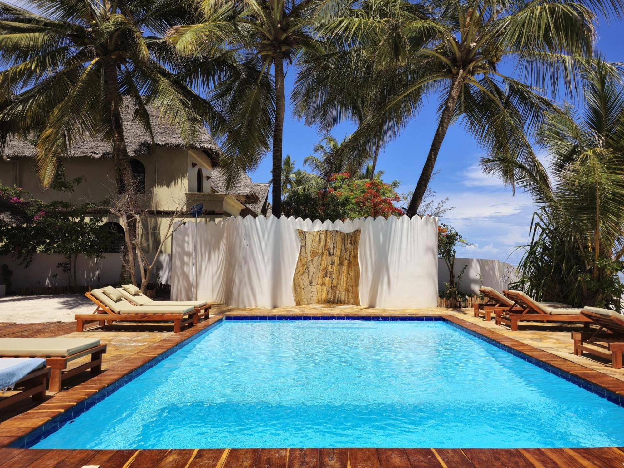 Ha Boutique Hotel 3*