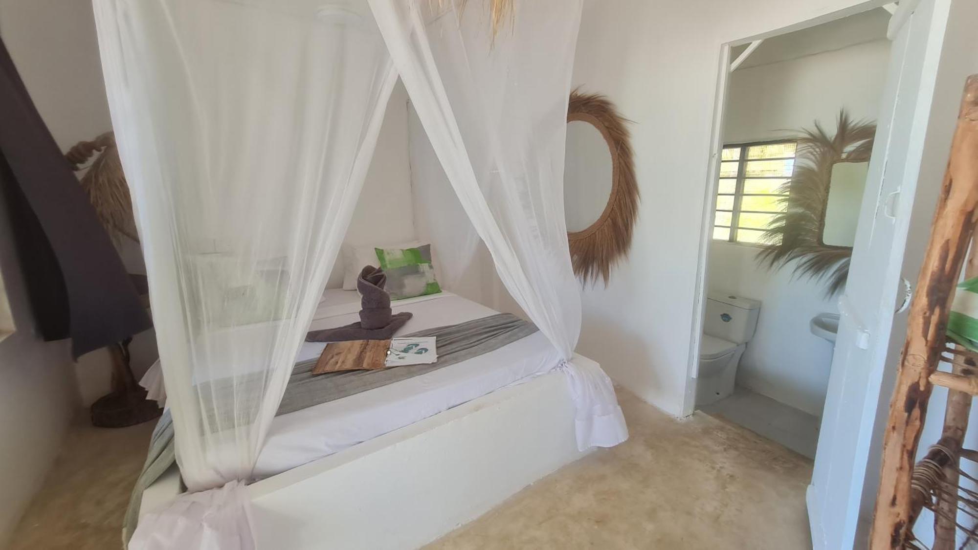 Garden Hotel 3*
