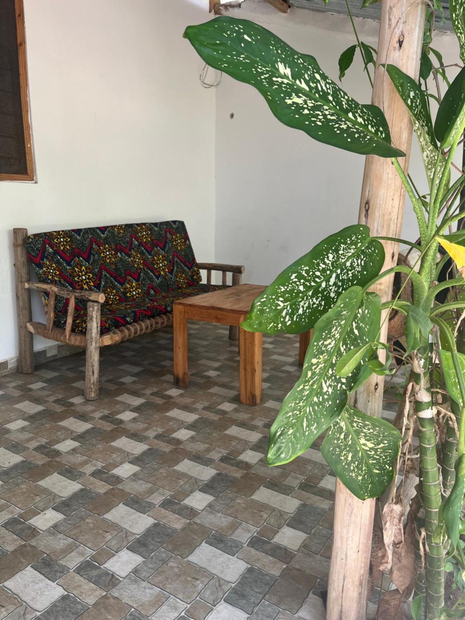 Makame Garden House Guest house
