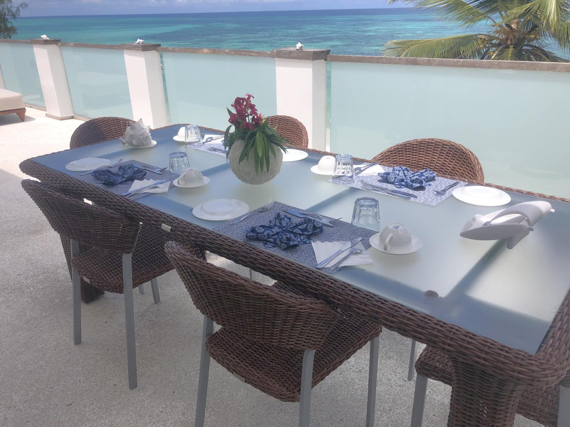 Deluxe Beachfront Penthouse With Panoramic Ocean Views Kiwengwa (Zanzibar)