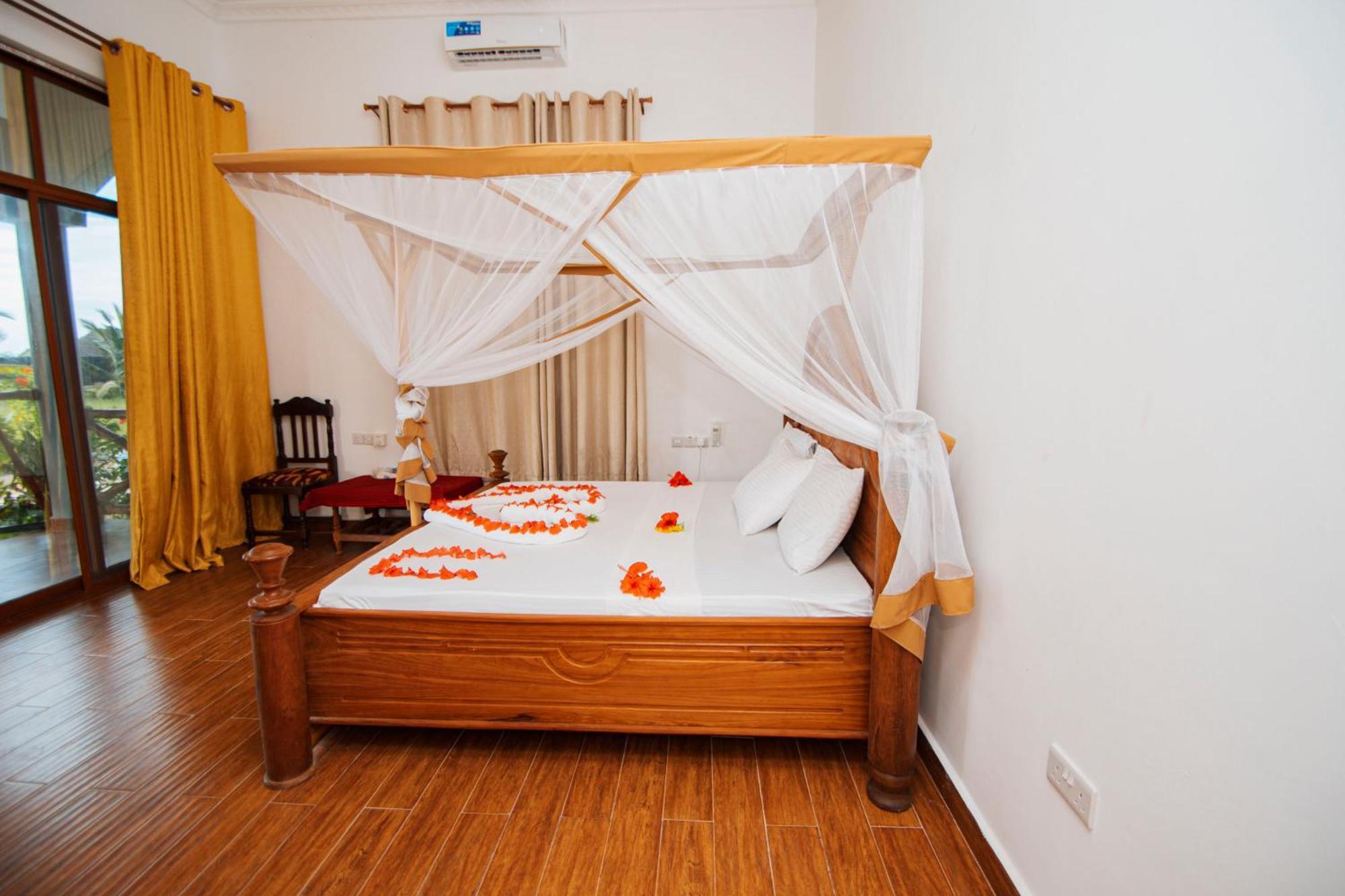 Zanzibar Kivinjeni Hotel Mfumbwi