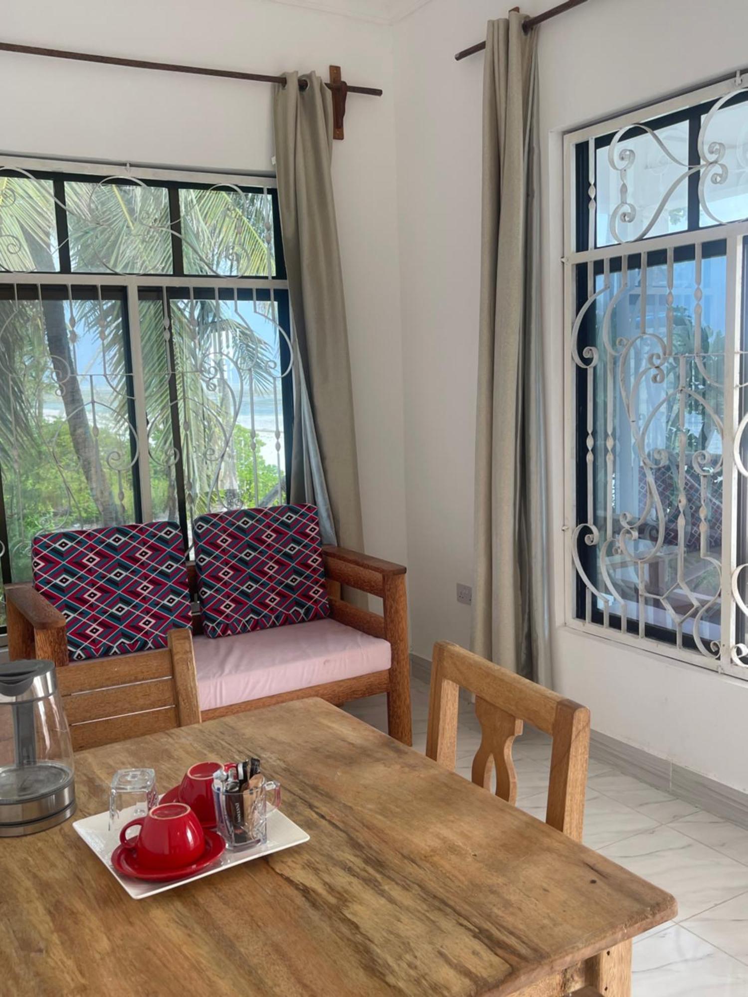 Zanzibar Escape 1&2