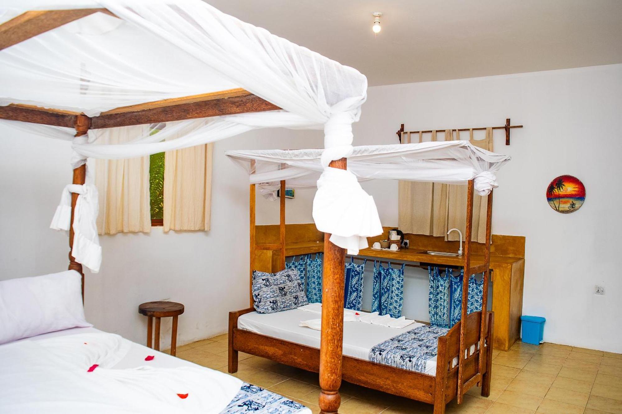 Shamba Village Hotel 5*