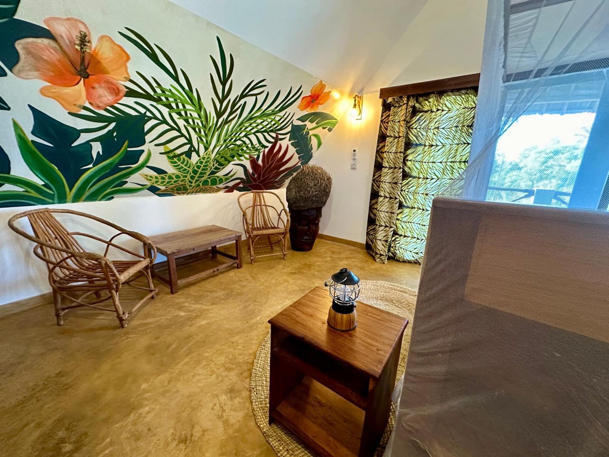 Zuzanu House Bed & Breakfast *