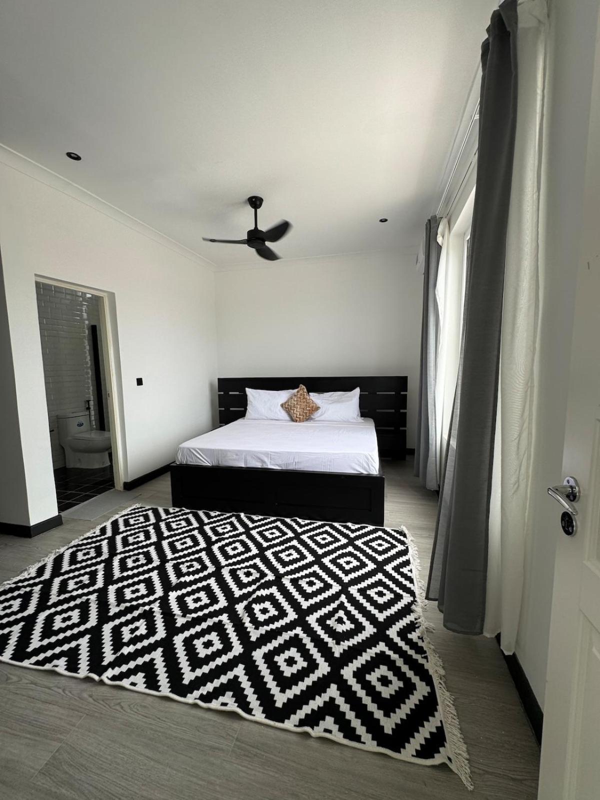 Jumbo Villa, Apartment