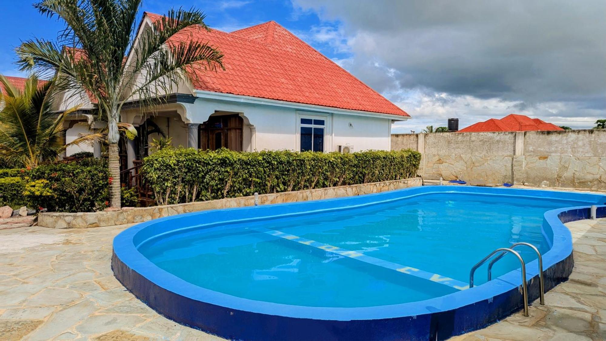 Crown View Hotel 3*