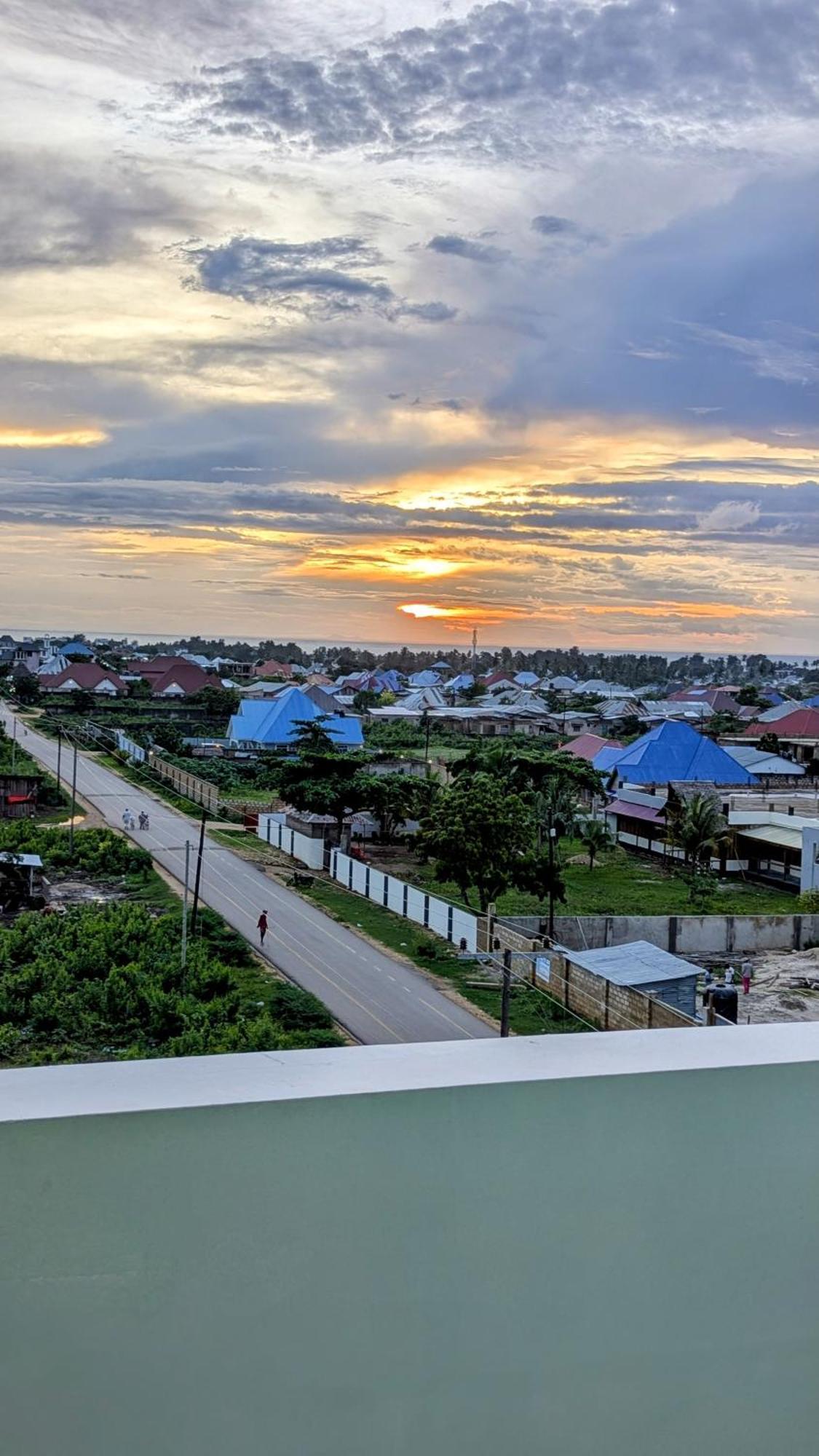 Crown View Hotel 3*