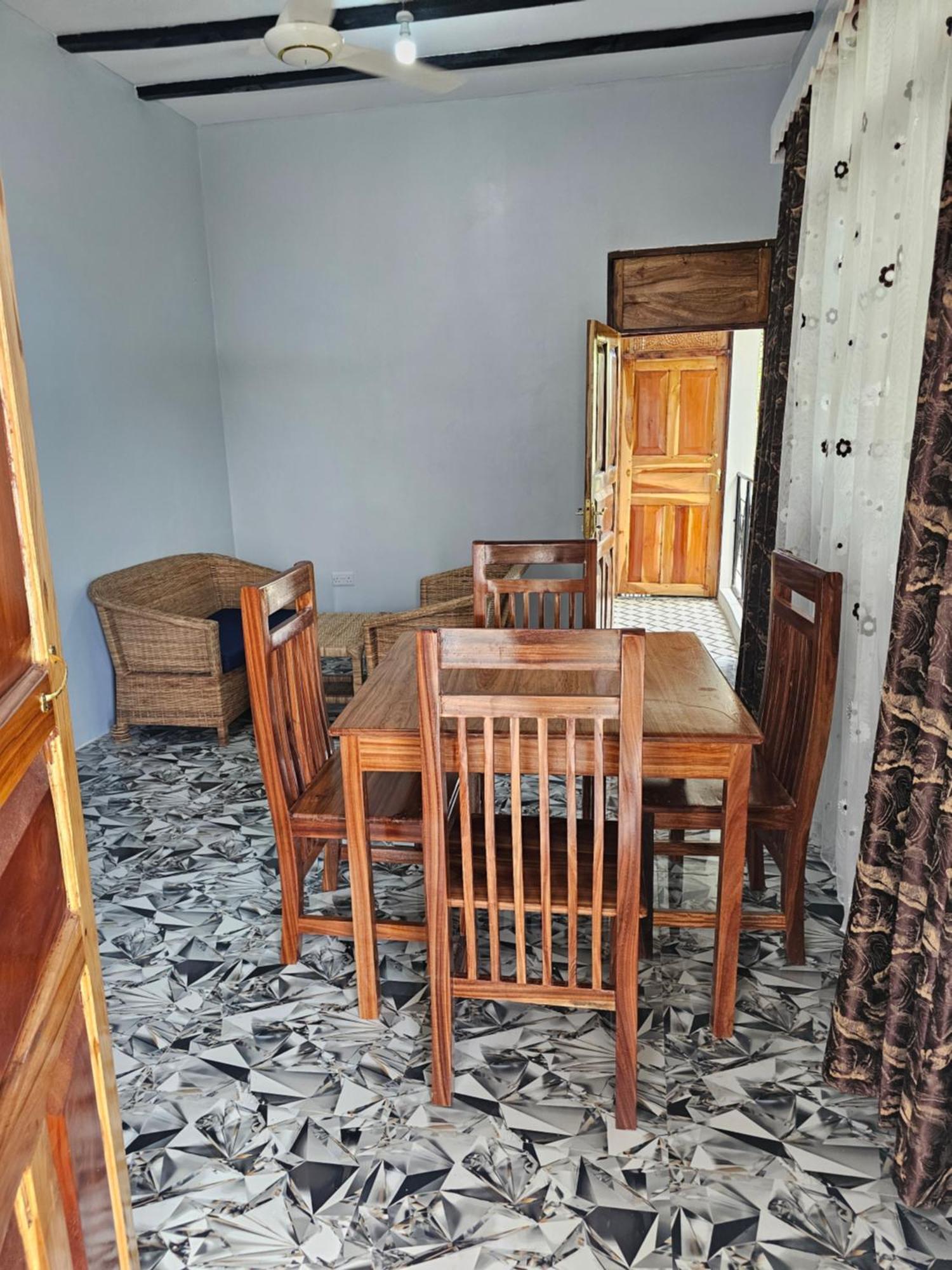 Kigwedeni Apartment