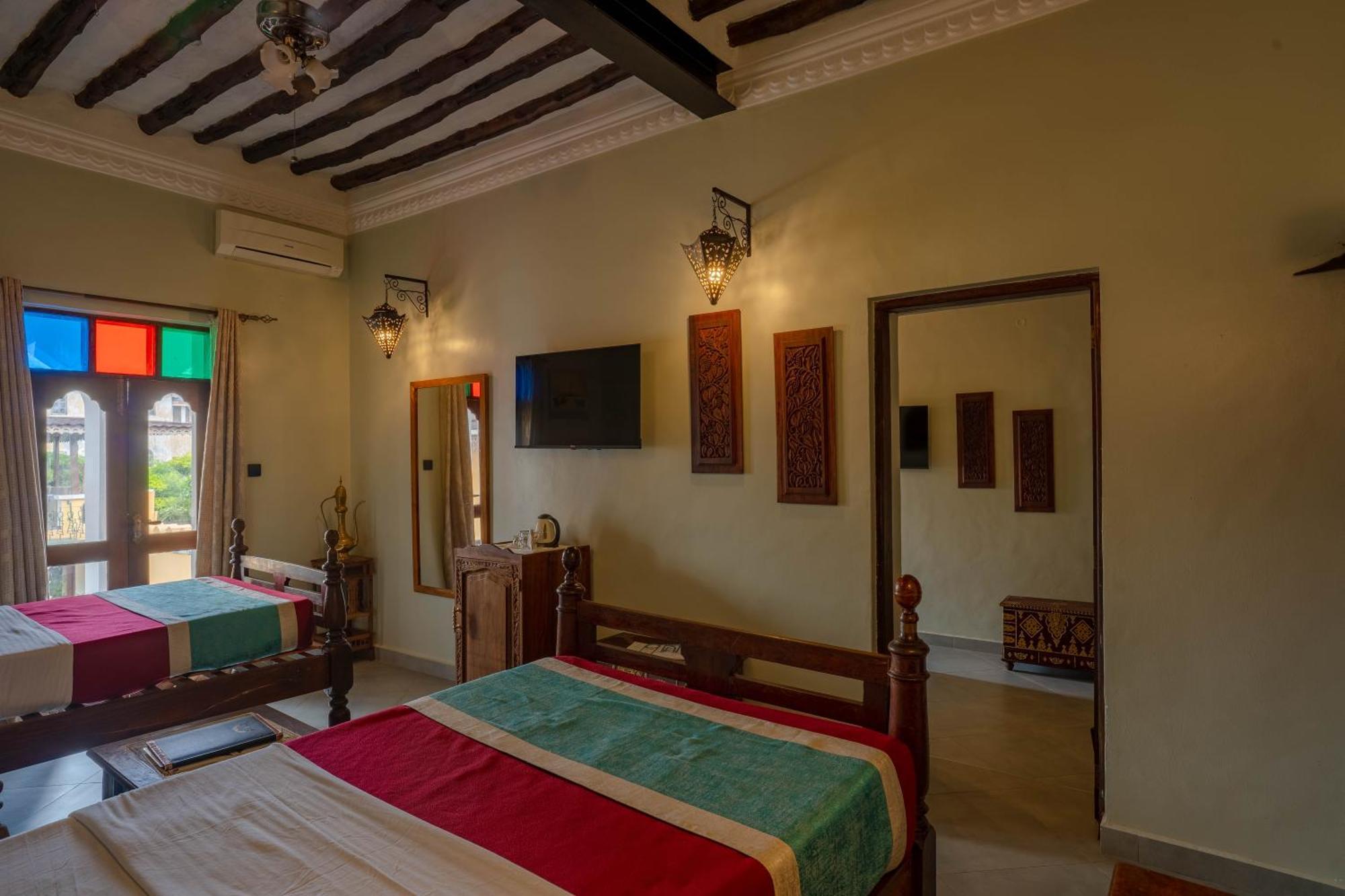 Hotel Mizingani Seafront 4*