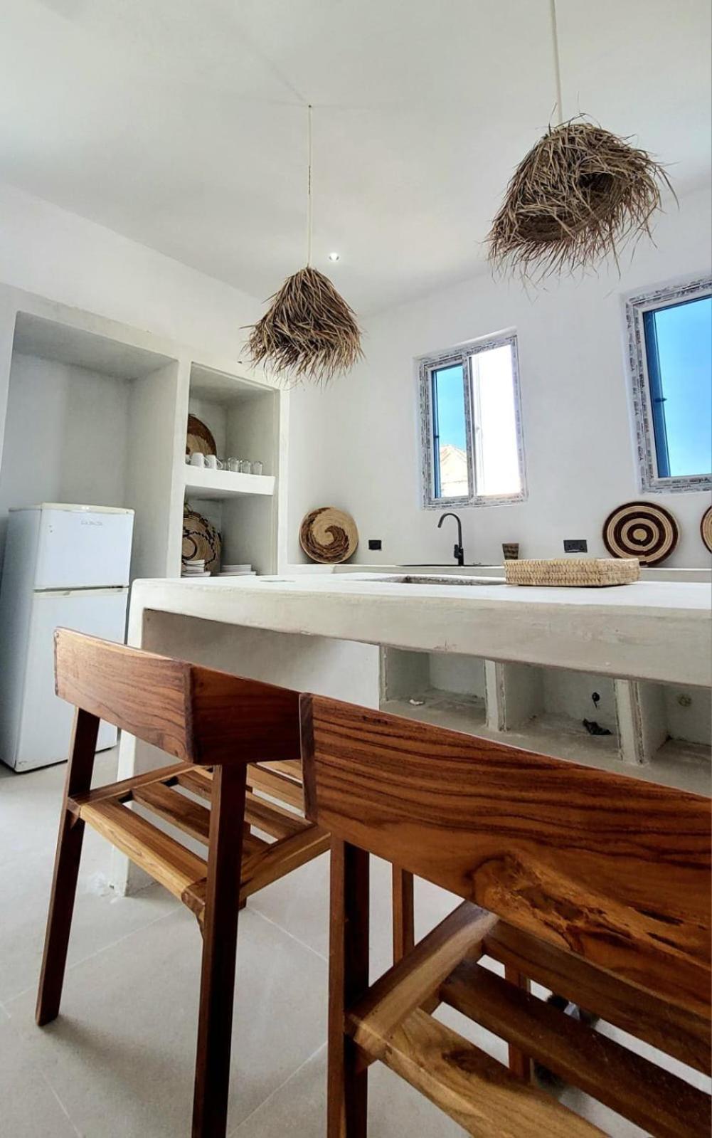 Modern Luxury 4 Sleeper Zanzibar Tv Wifi Ac Centrally Located * Paje