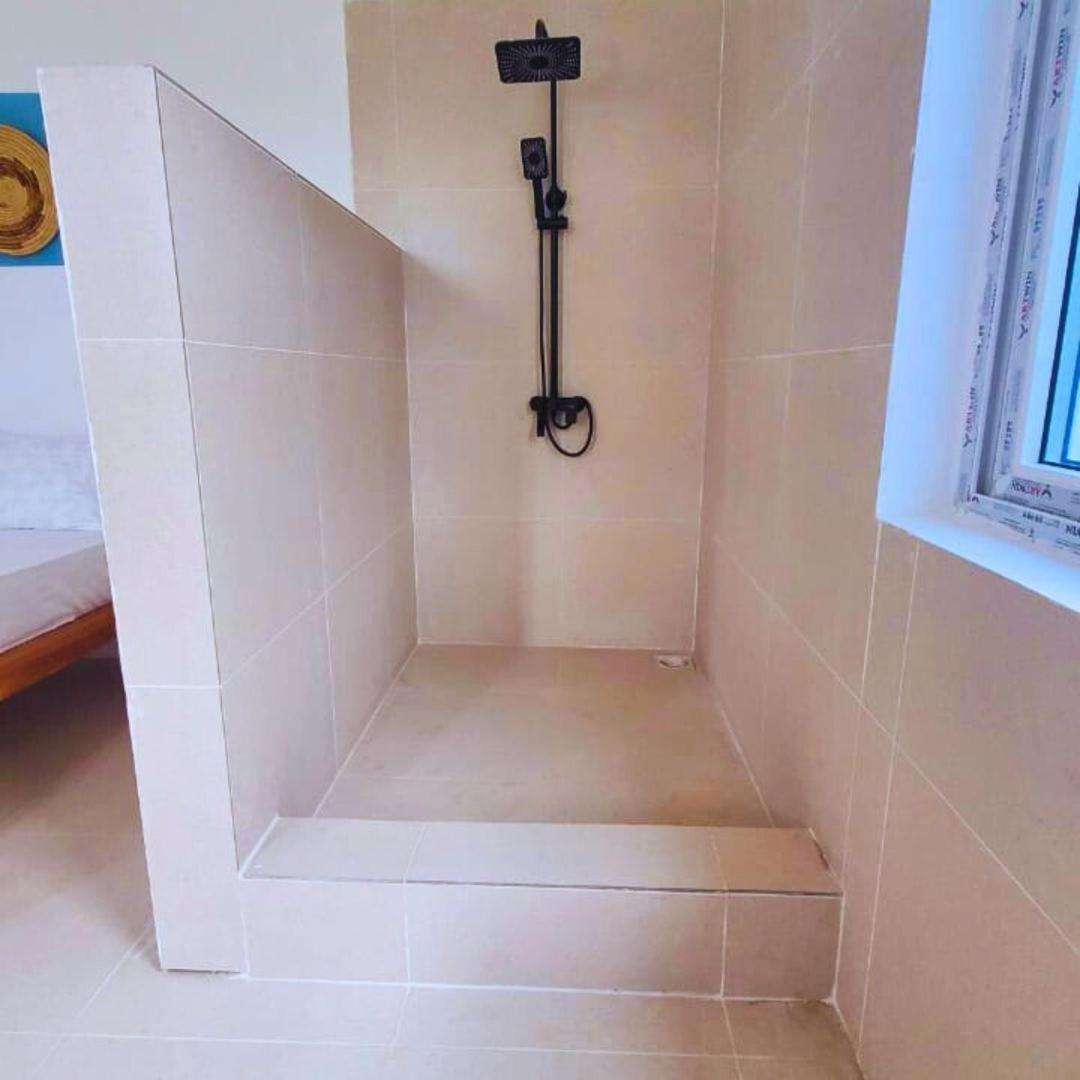 Apartment Modern Luxury 4 Sleeper Zanzibar Tv Wifi Ac Centrally Located