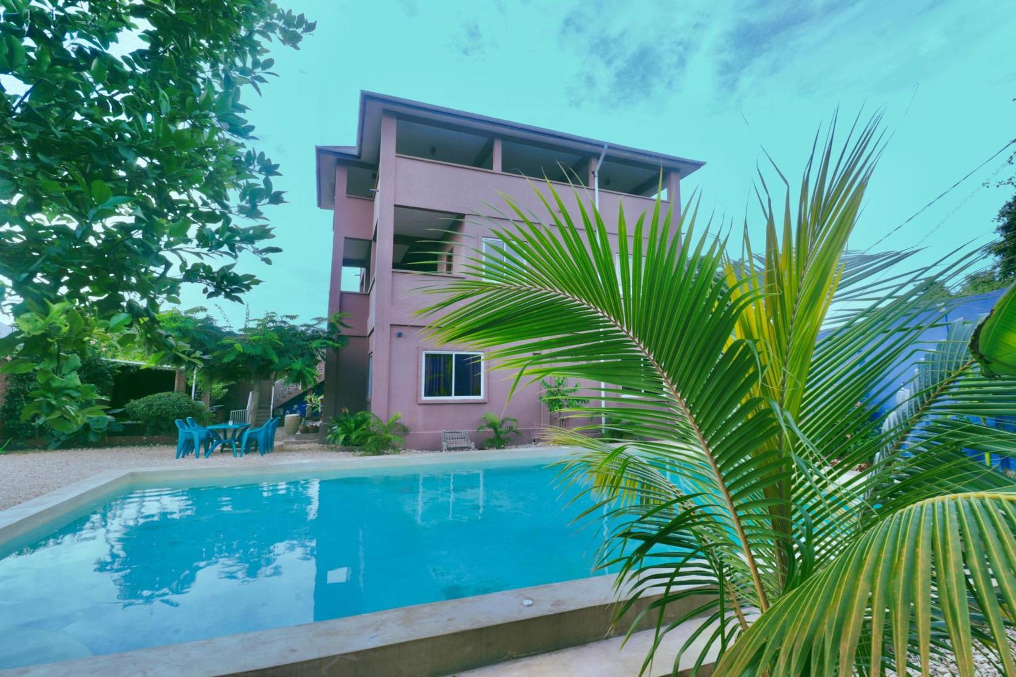 Binta Boutique Bed & Breakfast 3*