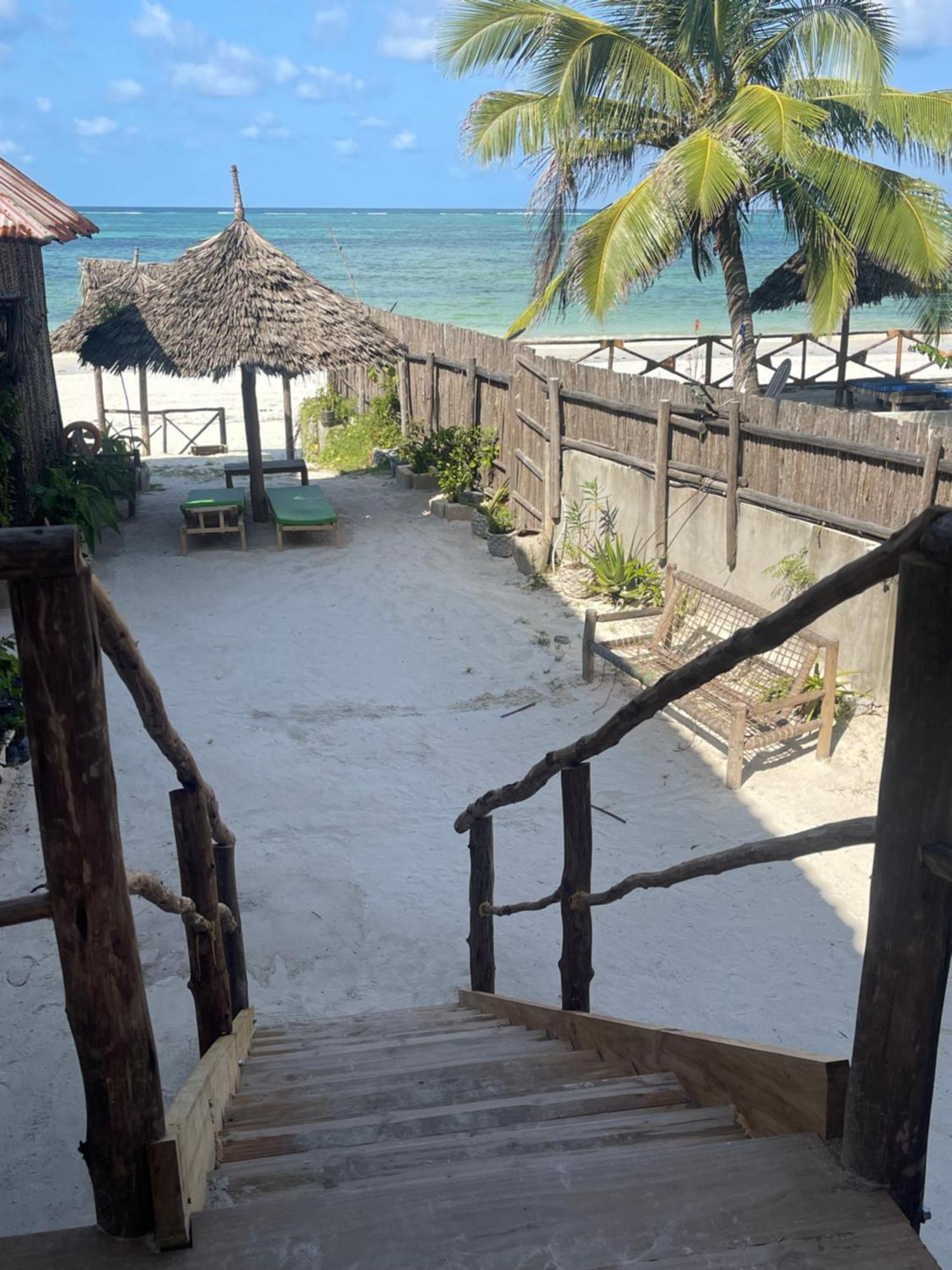 Zanzibar Escape 1&2 *