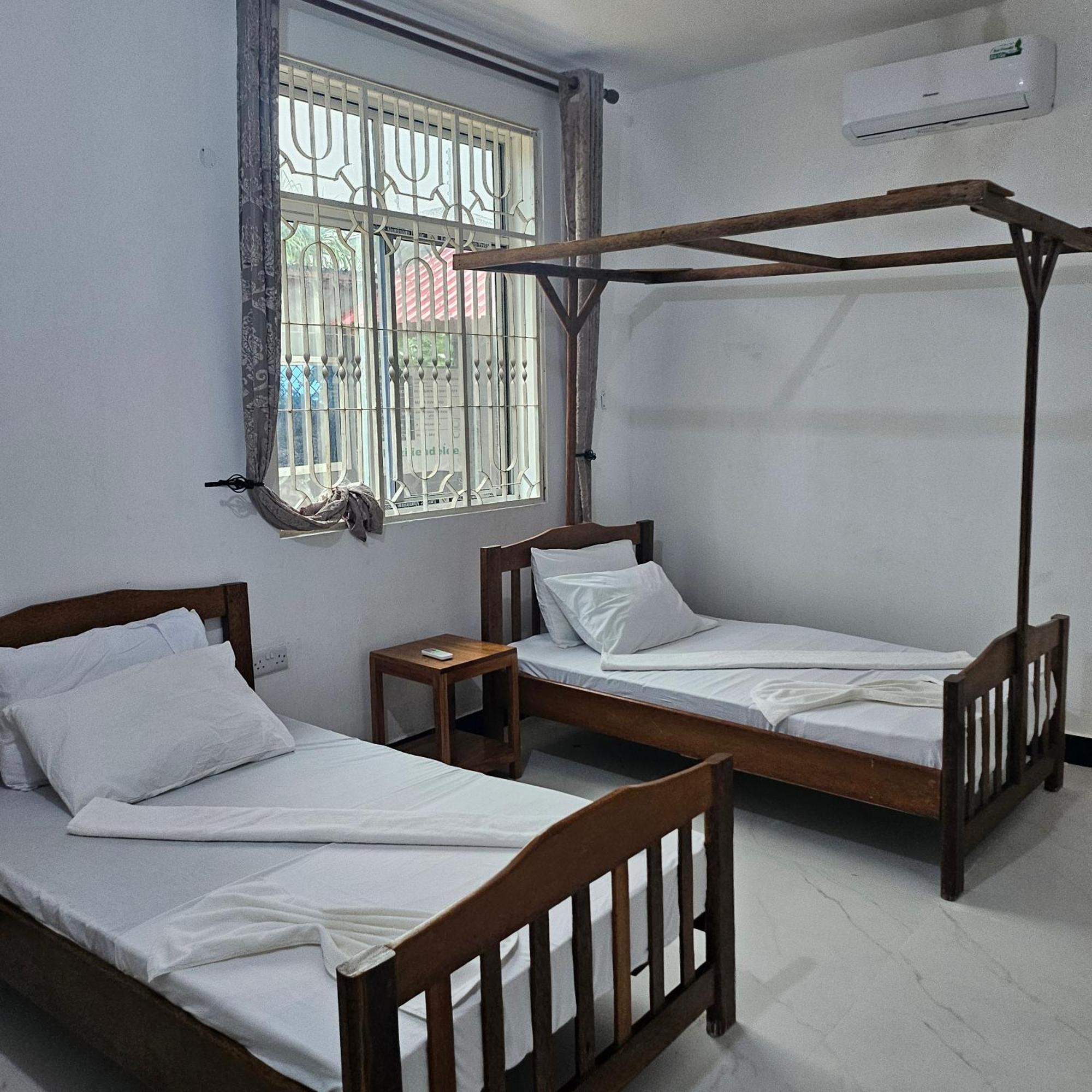 Oceanfront Oasis 2-bedroom Master In Uroa, Zanzibar Appartement Uroa