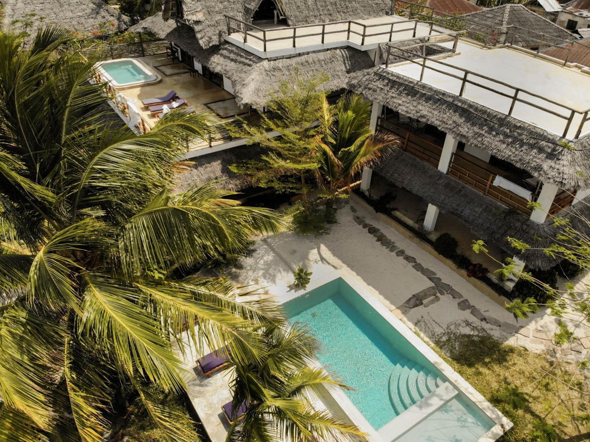 Palafitta Zanzibar Villa *
