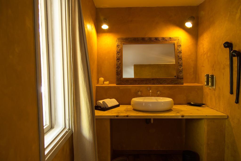 Uzuri Boutique Hotel 4*
