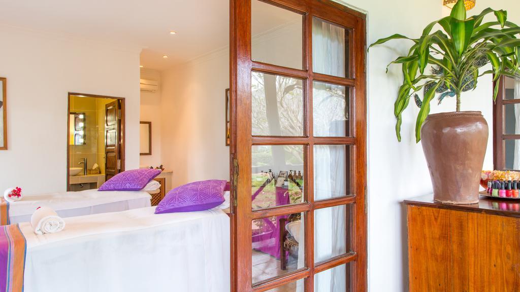 Ras Beach Hotel 4*
