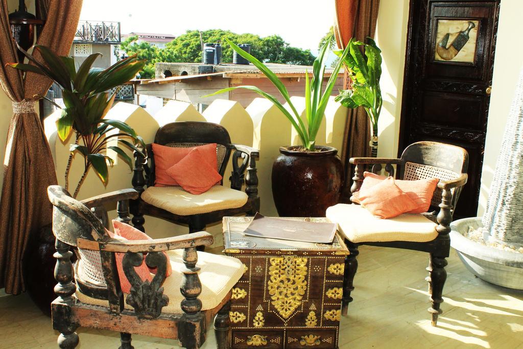 Al Johari & 3* Zanzibar