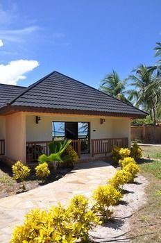 Dongwe Beach Bungalows Hotel 3*