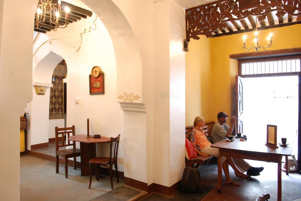 Coffee House Hotel 3*