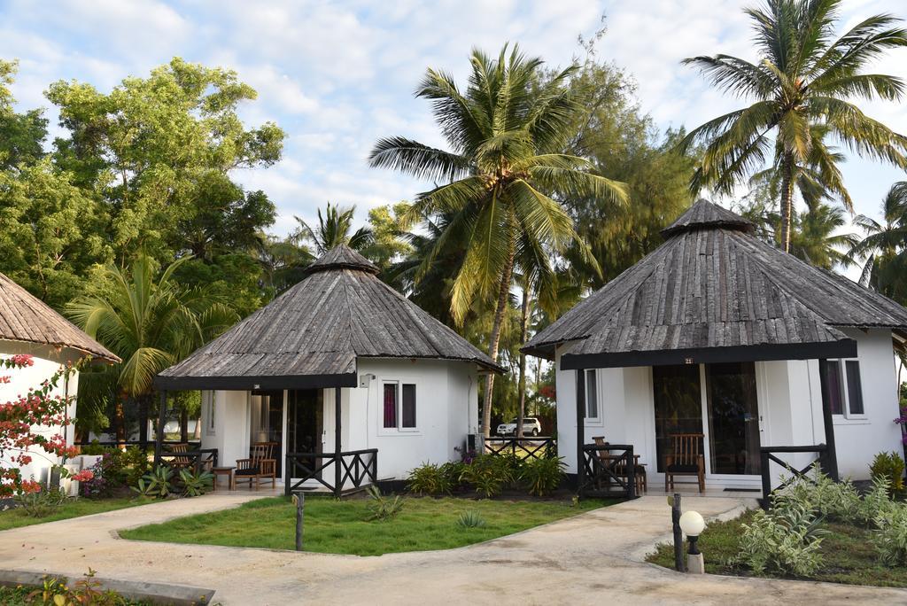 Mermaids Cove & Hotel