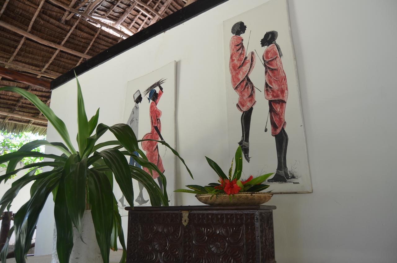 Kibanda And Club Lodge