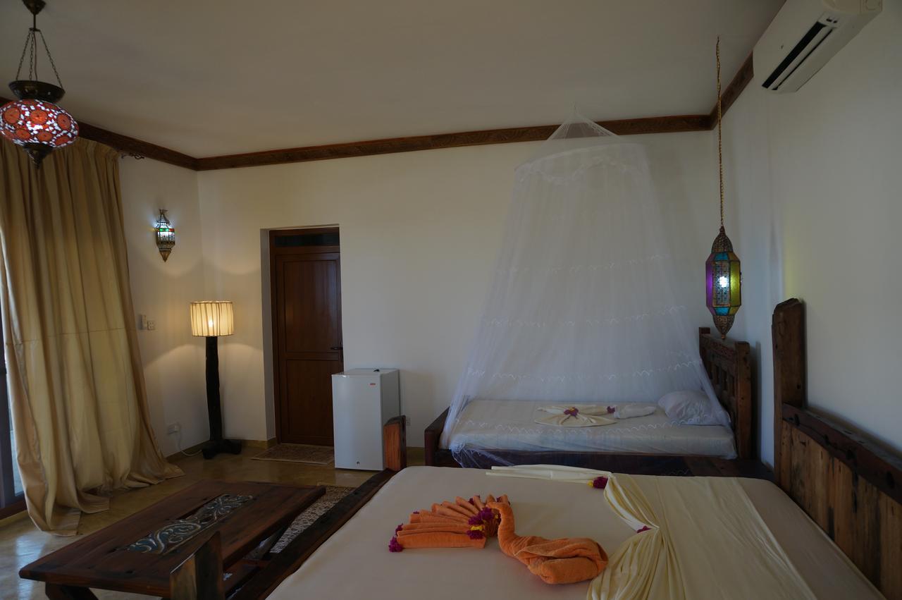 White Sands Hotel