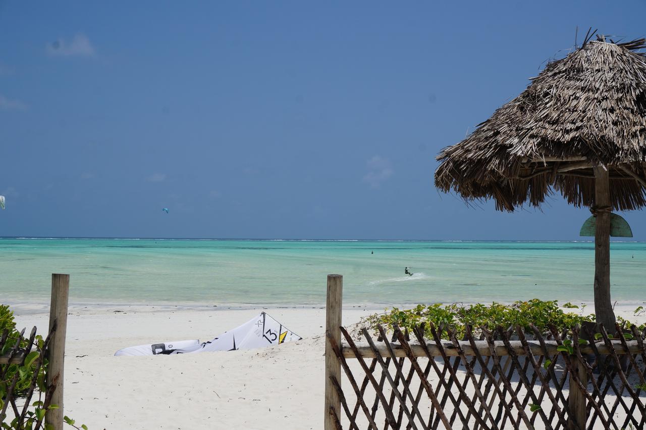 White Sands Hotel