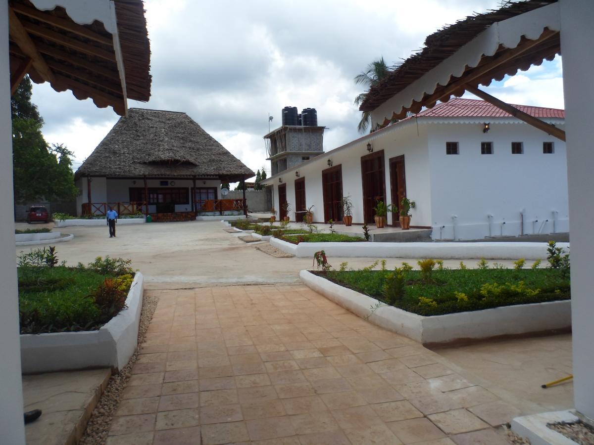 Amaan Ocean Kihinani Hotel