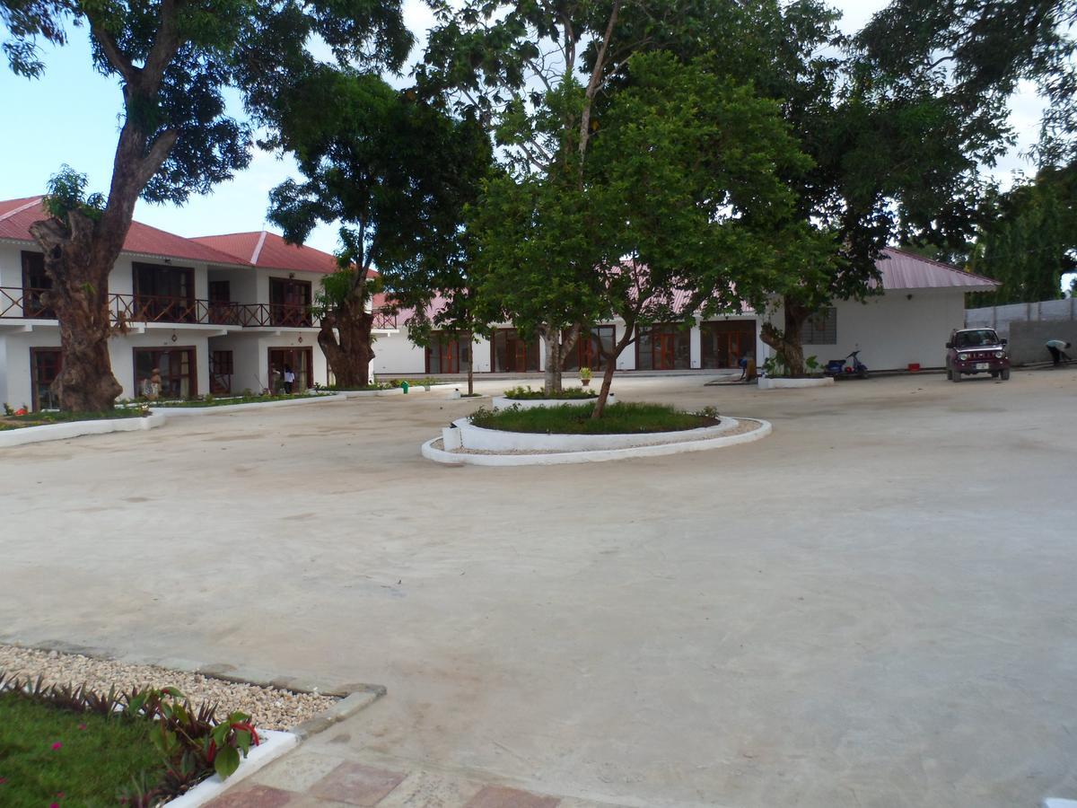 Hotel Amaan Ocean Kihinani 3*