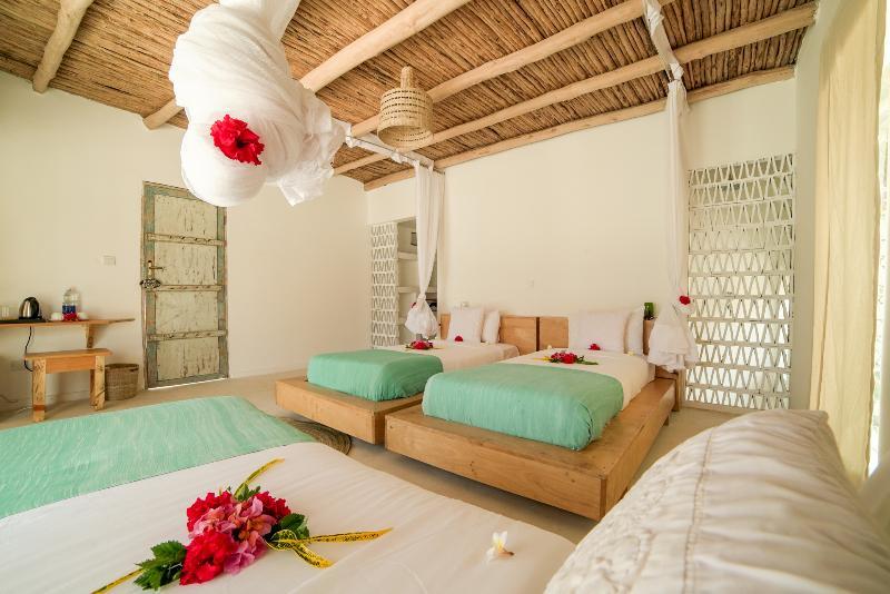 Zanbluu Hotel 4*