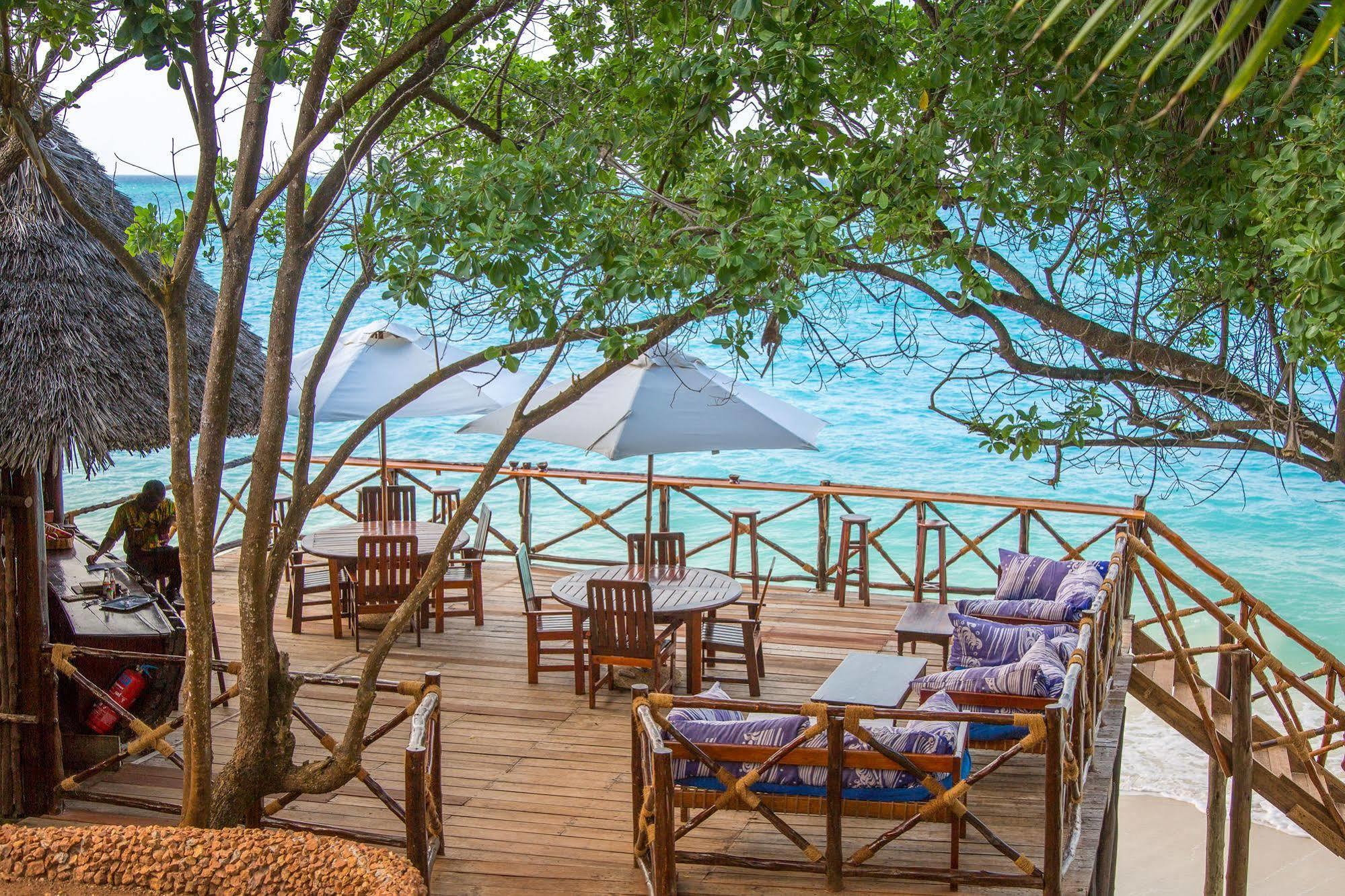 Ras Beach Hotel 4*