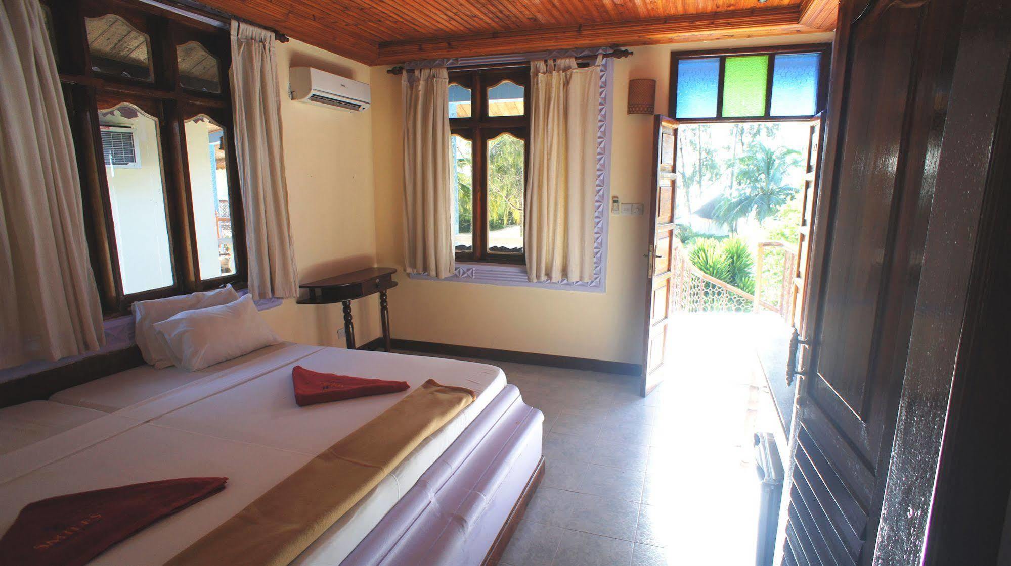 Smiles Hotel