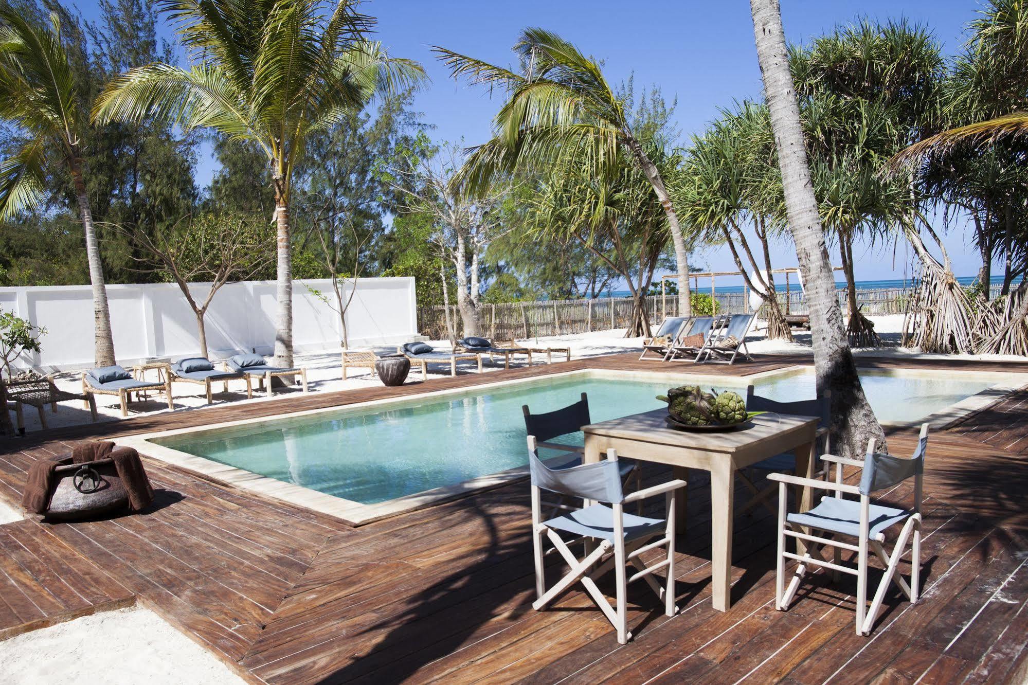Uzuri Boutique Hotel 4*