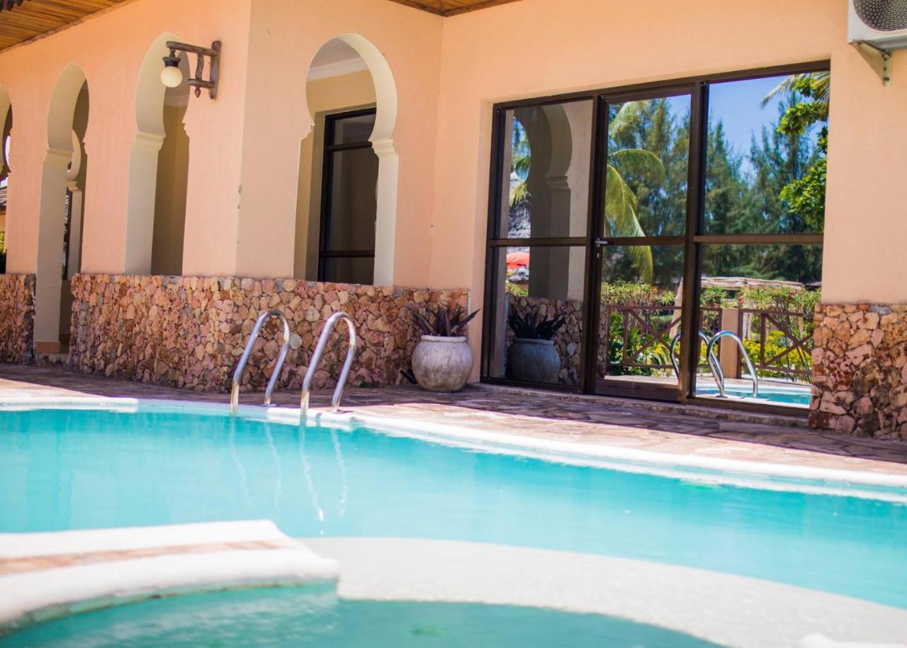Vrclub Palms Hotel 4*