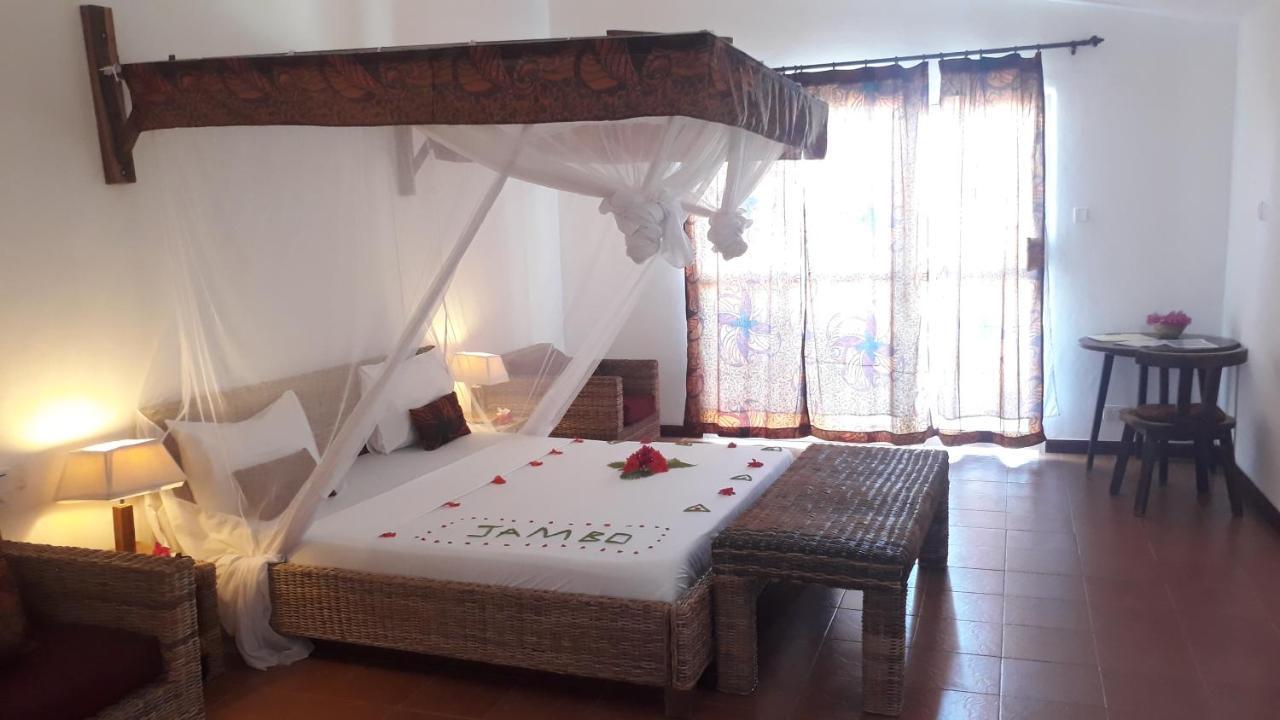 Albatross Ocean View Hotel 4*