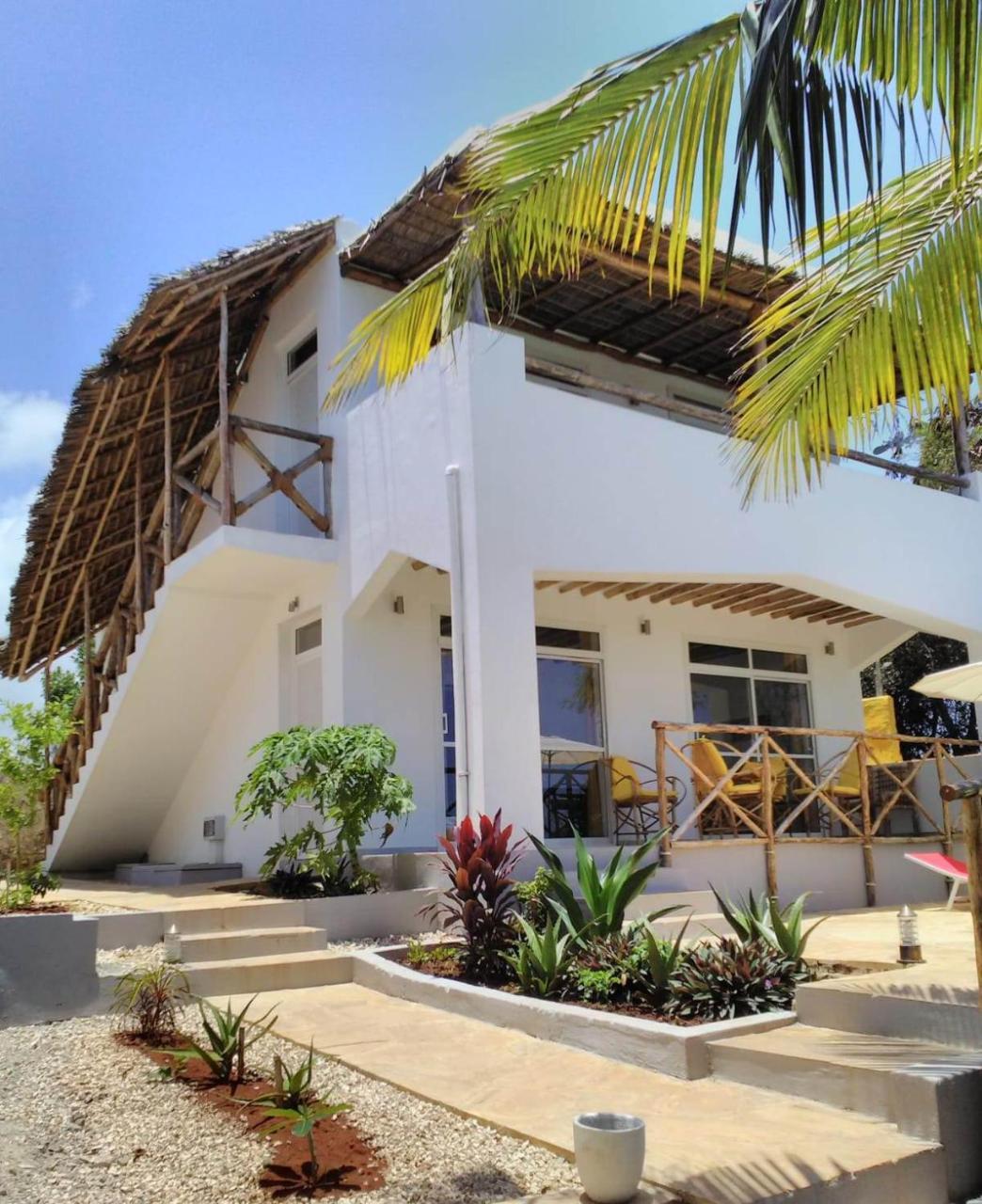 Maisha Marefu Kiwengwa (Zanzibar)
