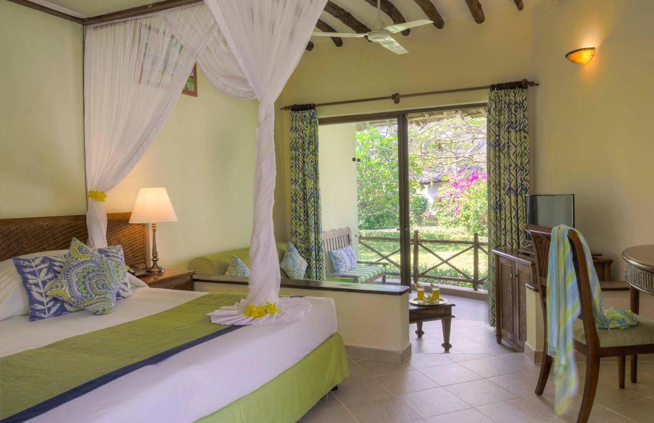 Sultan Sands Island & Spa 4*