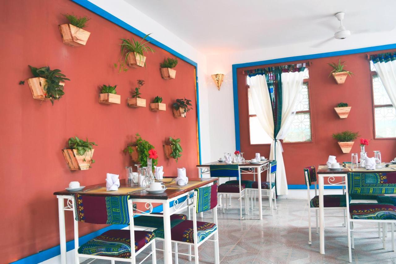 Bed & Breakfast Airport Palace Zanzibar