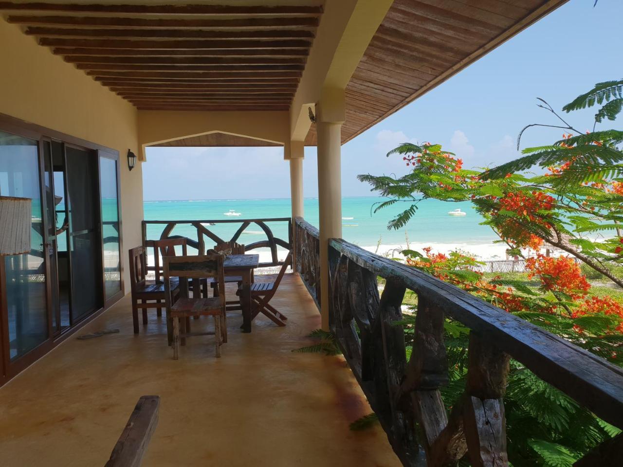 White Sands Hotel