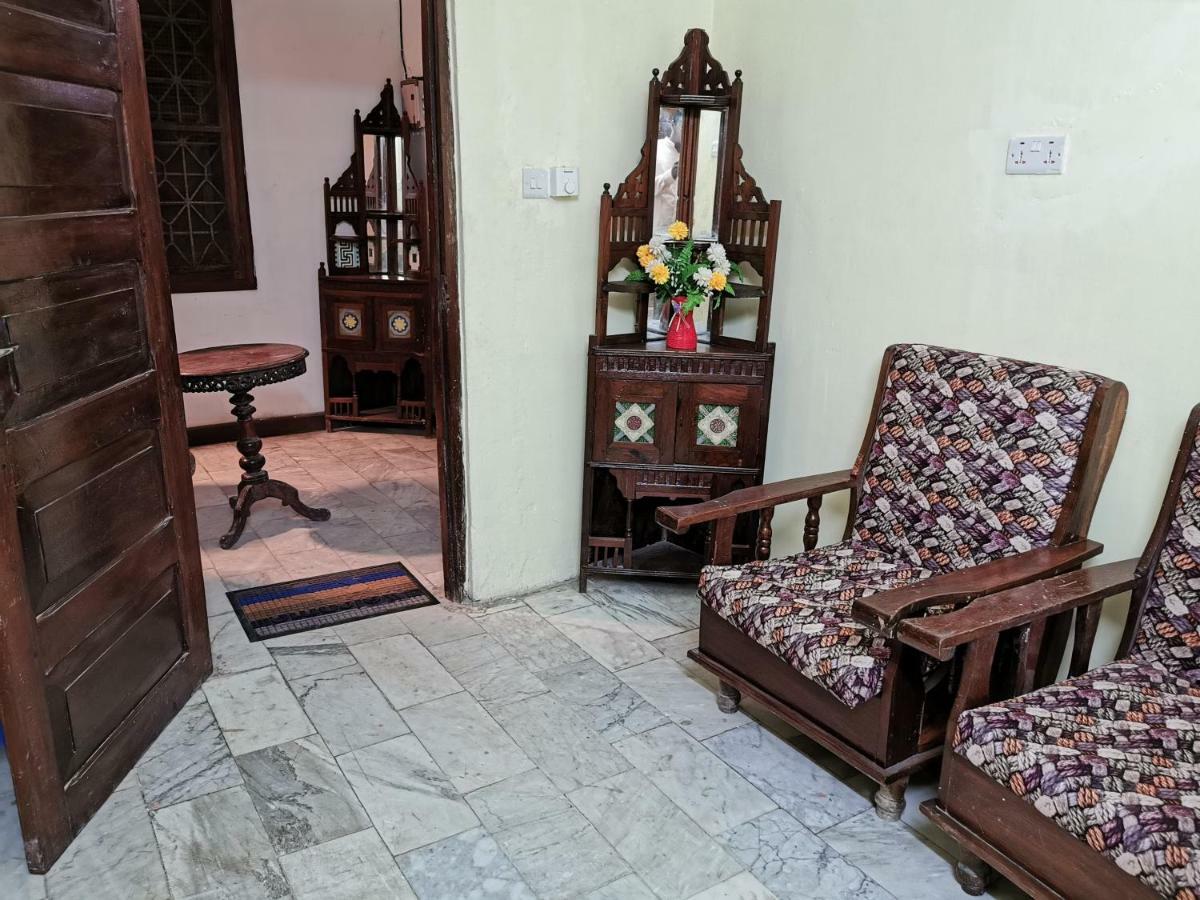 Crown Zanzibar