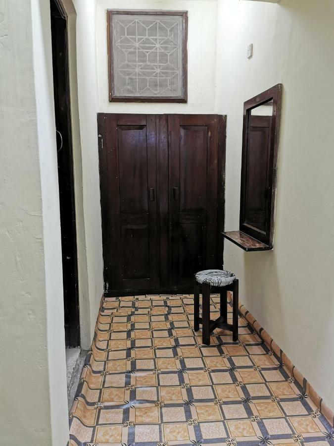 Hotel Crown 2*