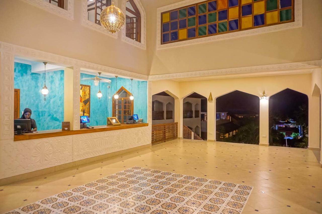 Rocks Hotel 4*