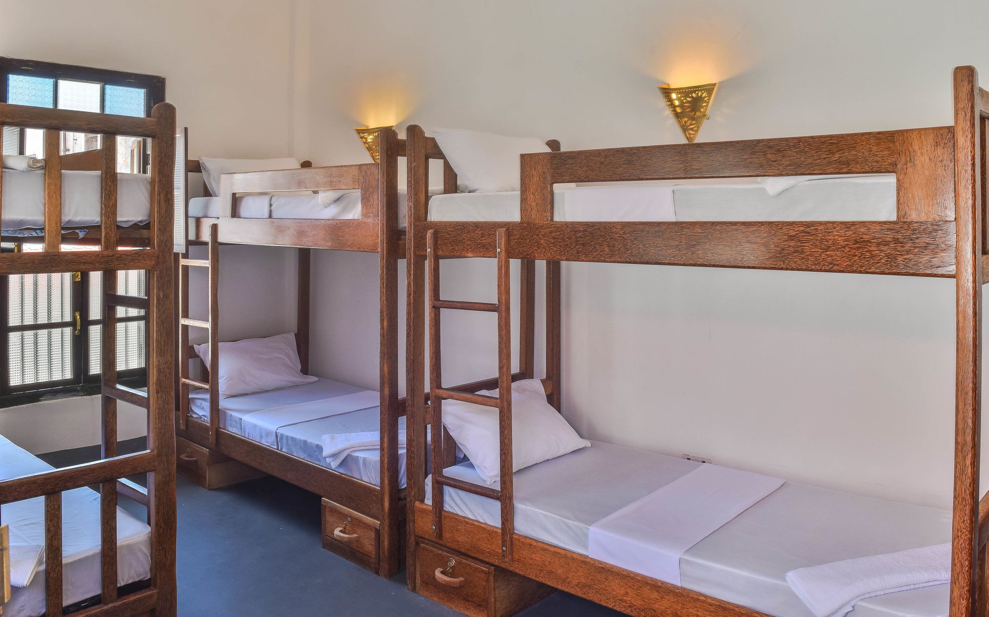 Hostel Zlife Stone Town *